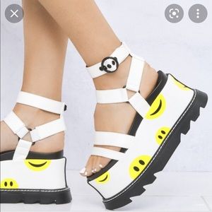 Lamoda smiley face platform sandals